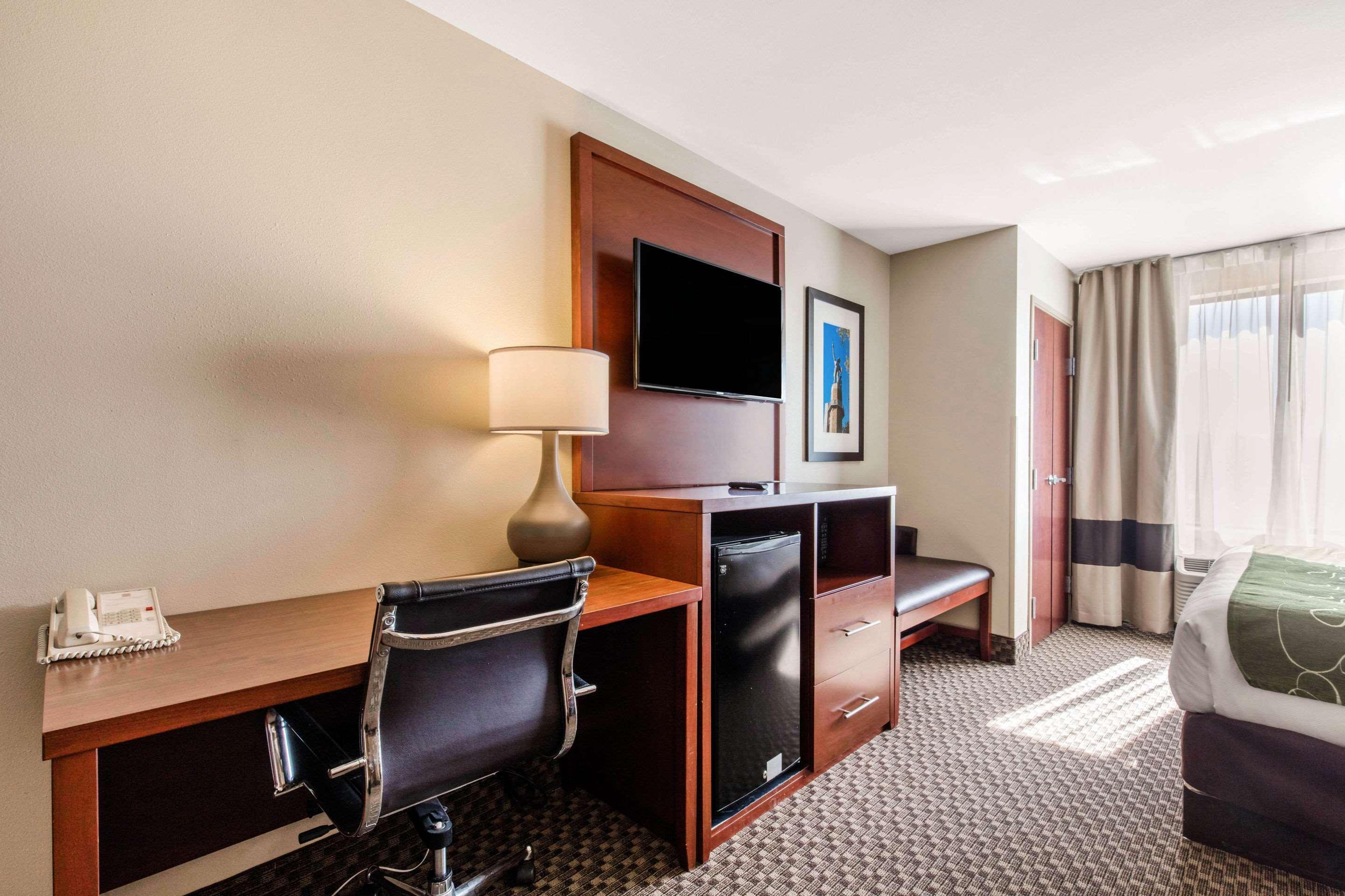 Comfort Suites Tuscaloosa Near University Экстерьер фото