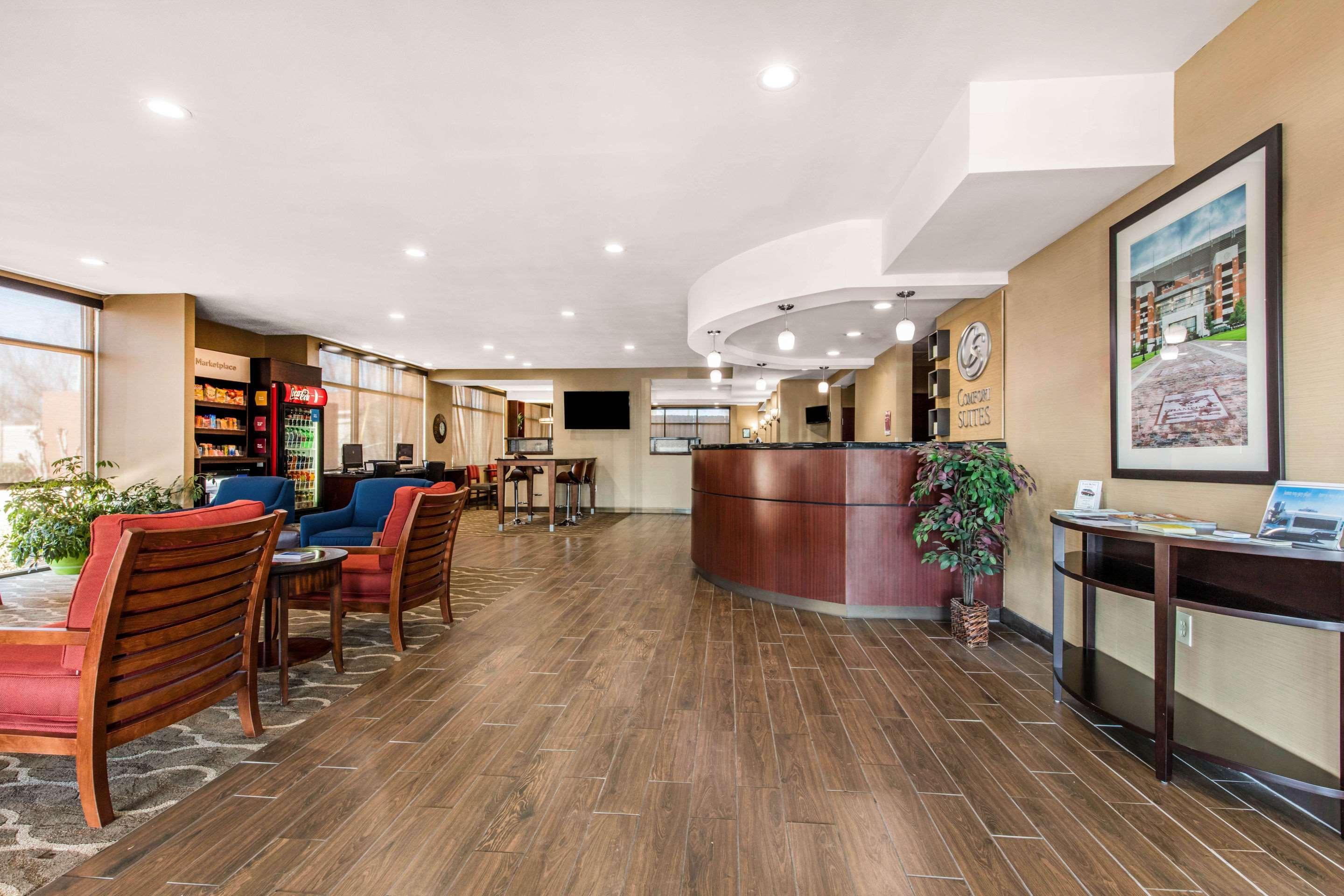 Comfort Suites Tuscaloosa Near University Экстерьер фото